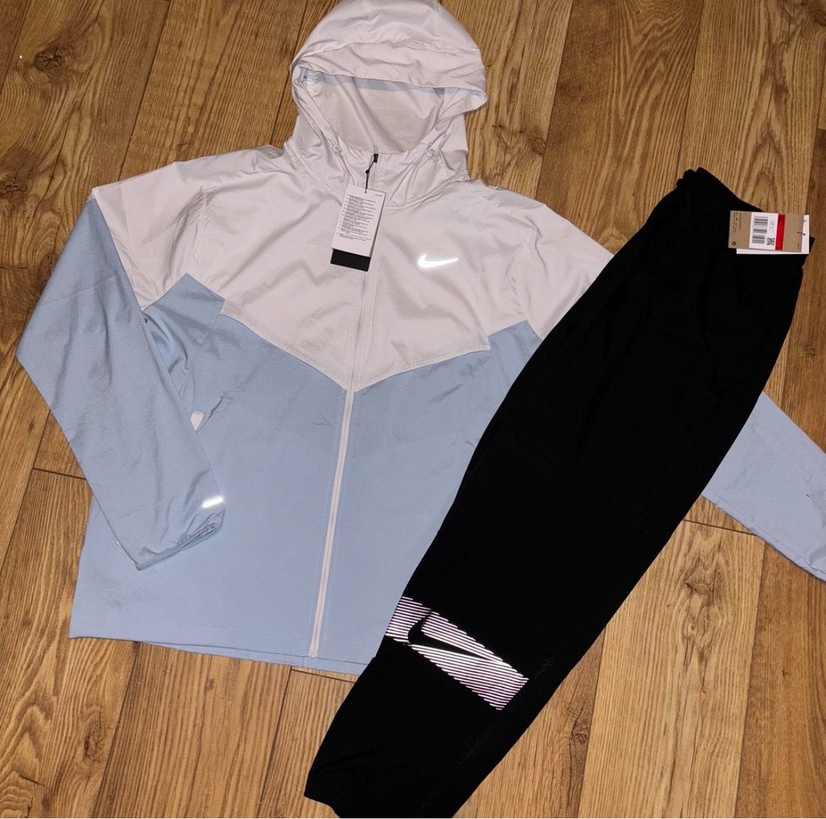 Nike tracksuit. Size Large.