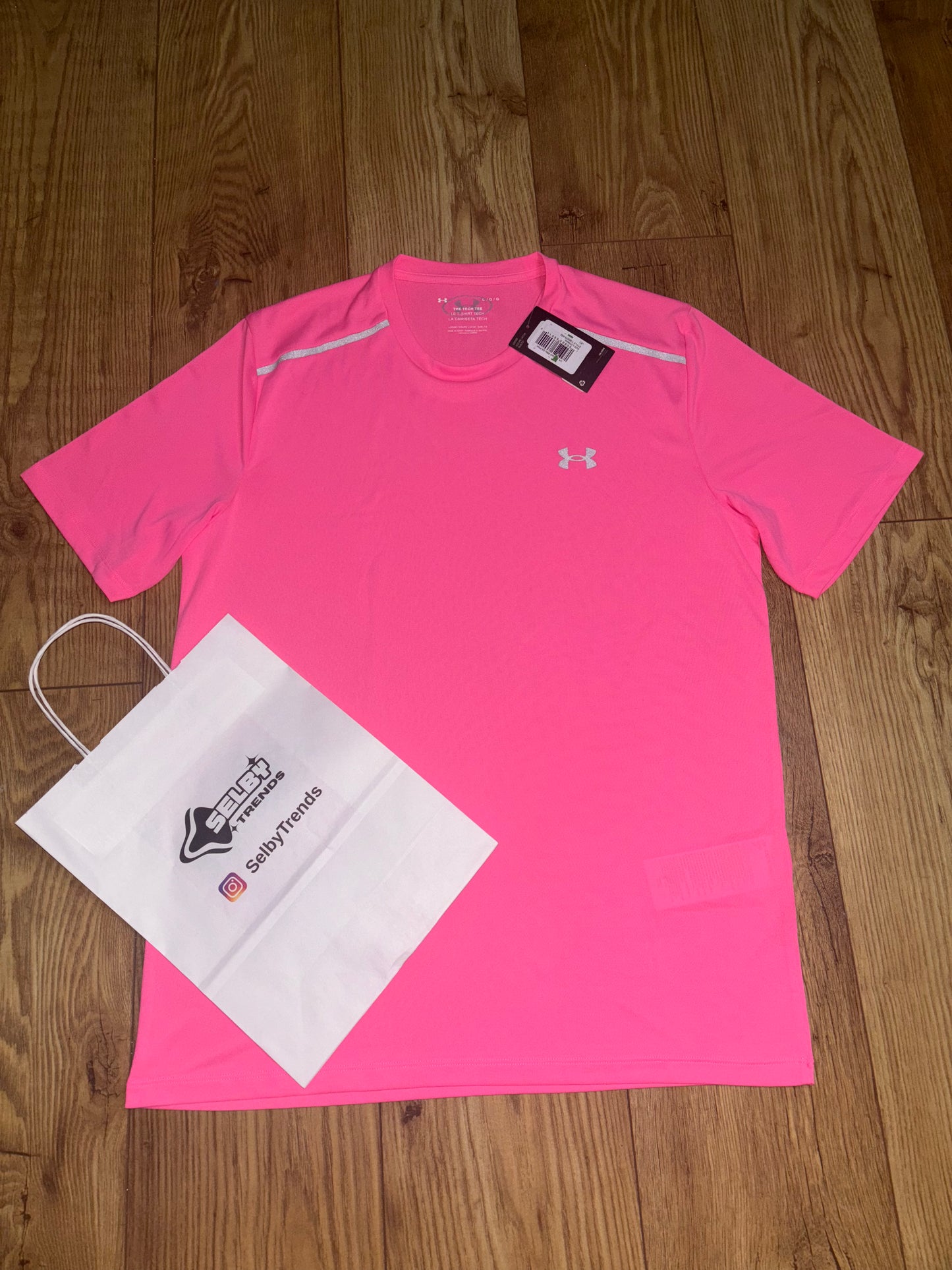 Under Armour T-Shirt. Size Large.
