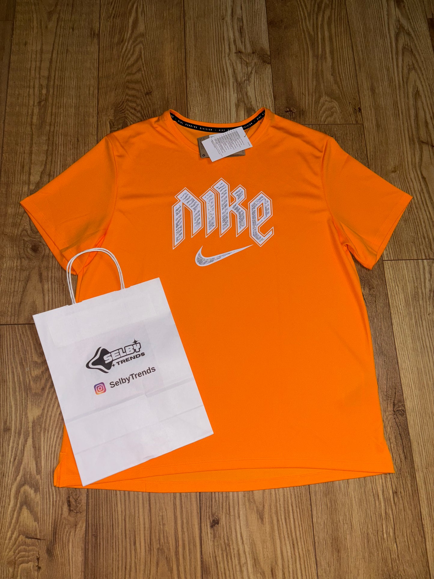 Nike swoosh T-Shirt. Size Large.