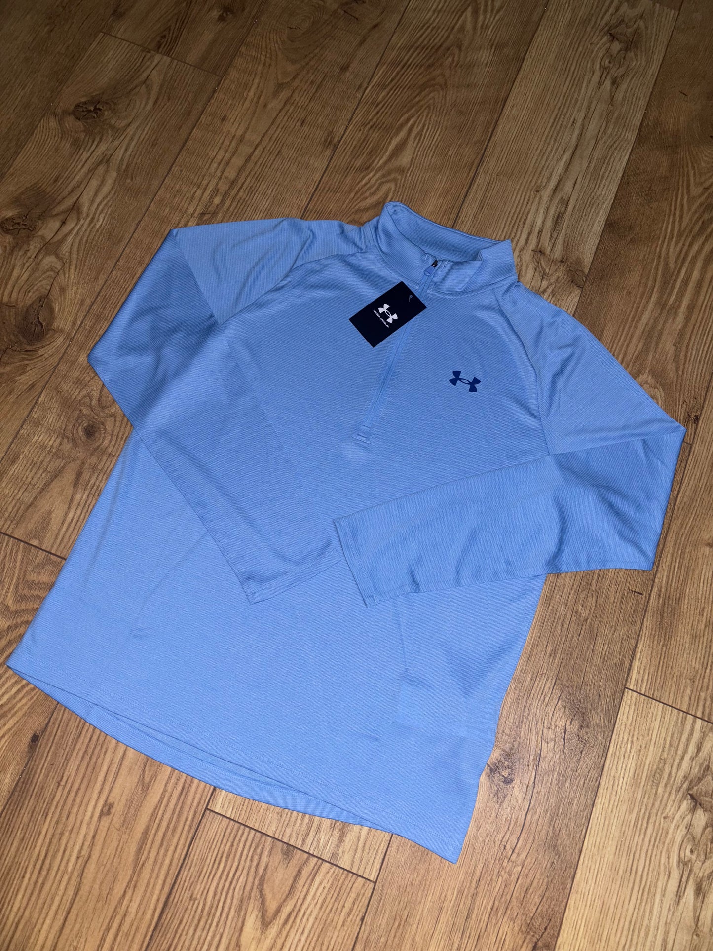 Under Armour 1/4 Zip. Size Large