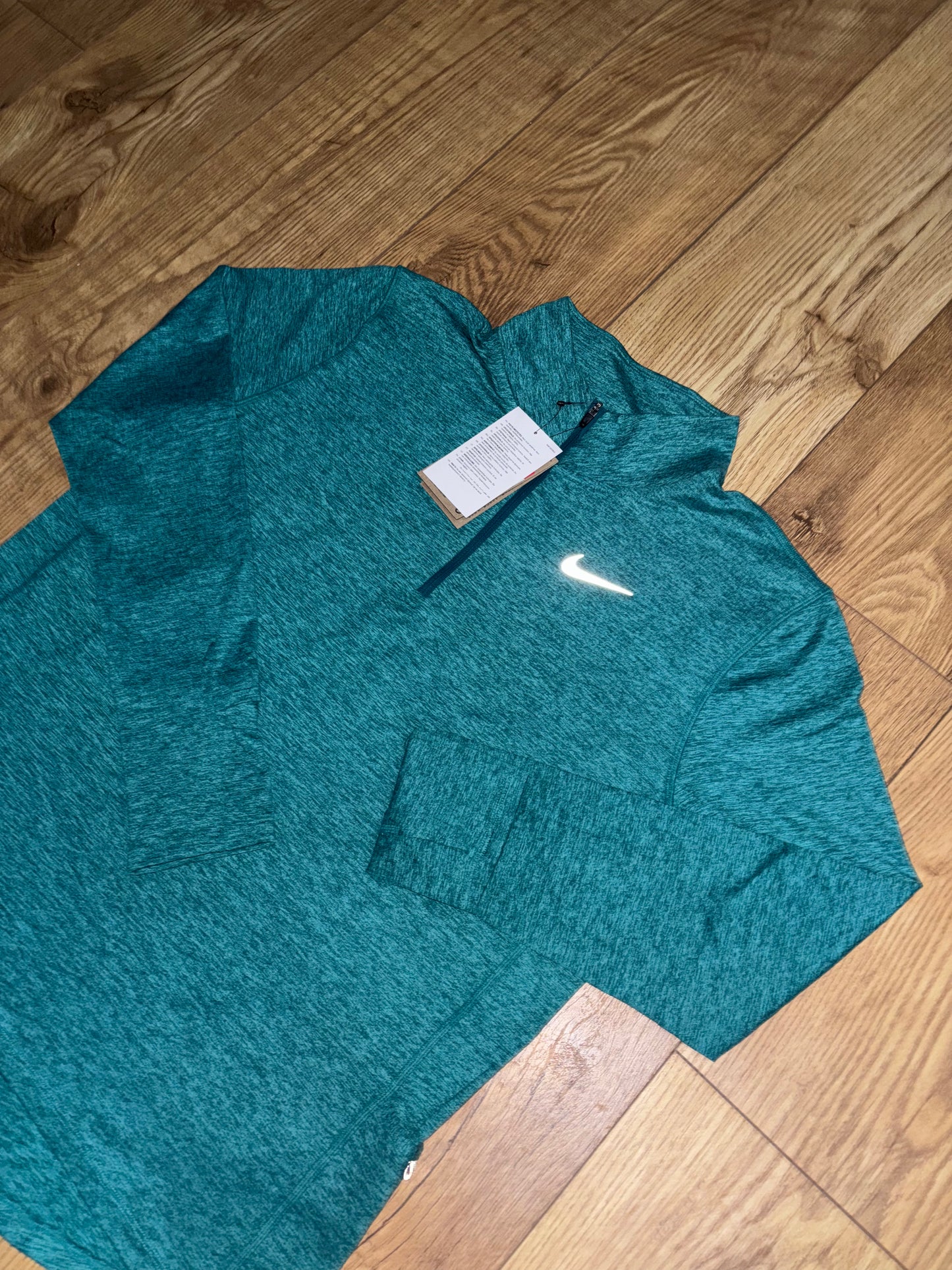Nike Element 1/4 Zip. Size L.