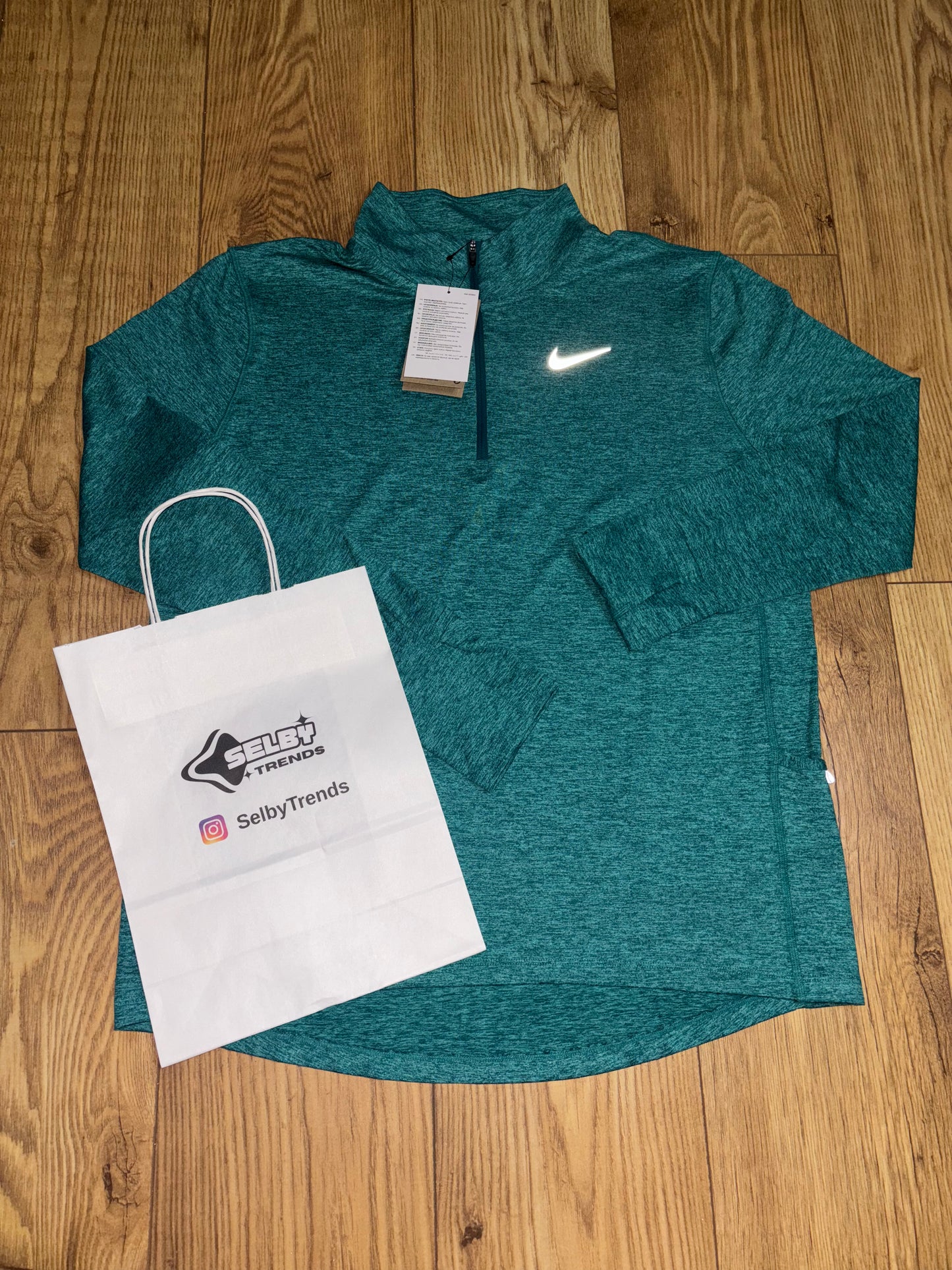 Nike Element 1/4 Zip. Size L.