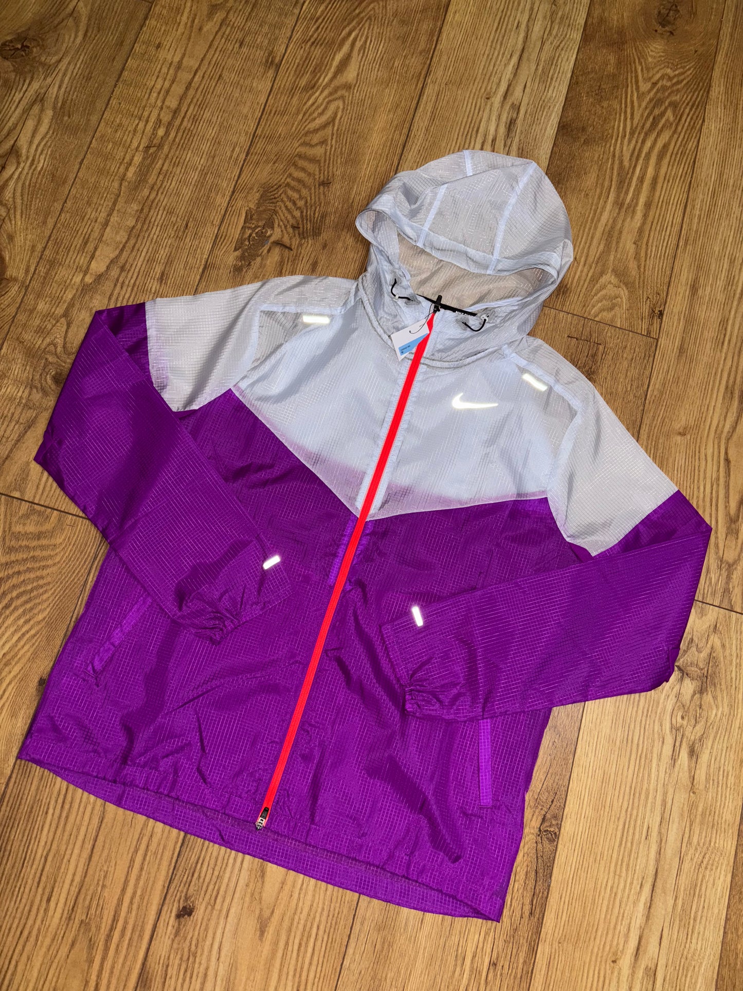 Nike windrunner. Size M/XL