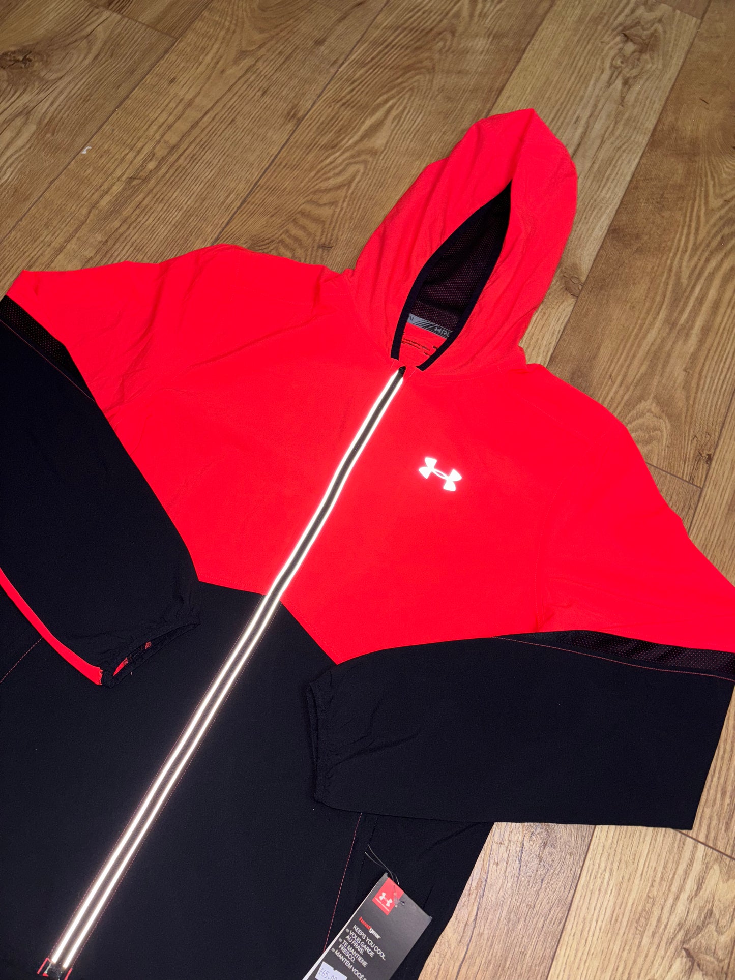 Under armour jacket. Size Medium.
