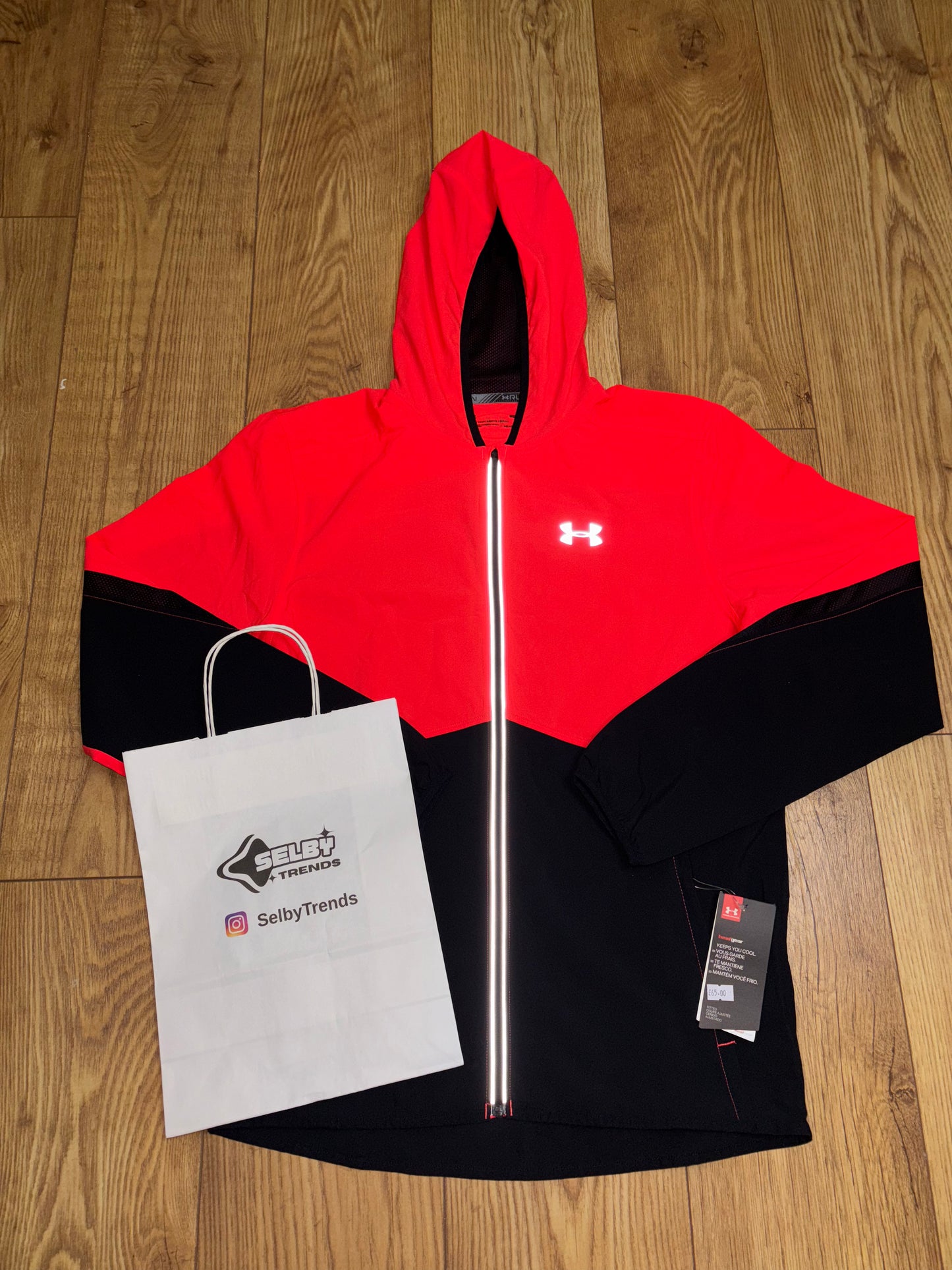 Under armour jacket. Size Medium.