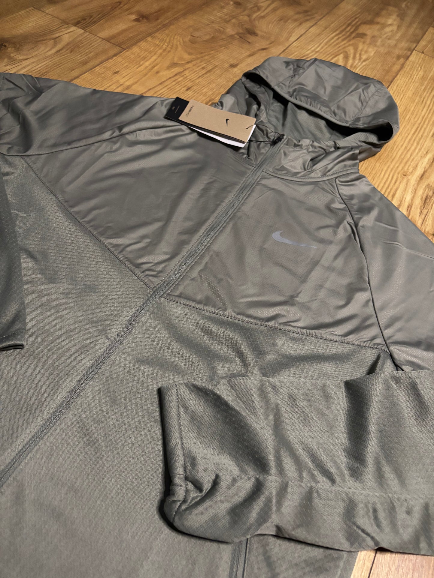 Nike tracksuit. Size Small.