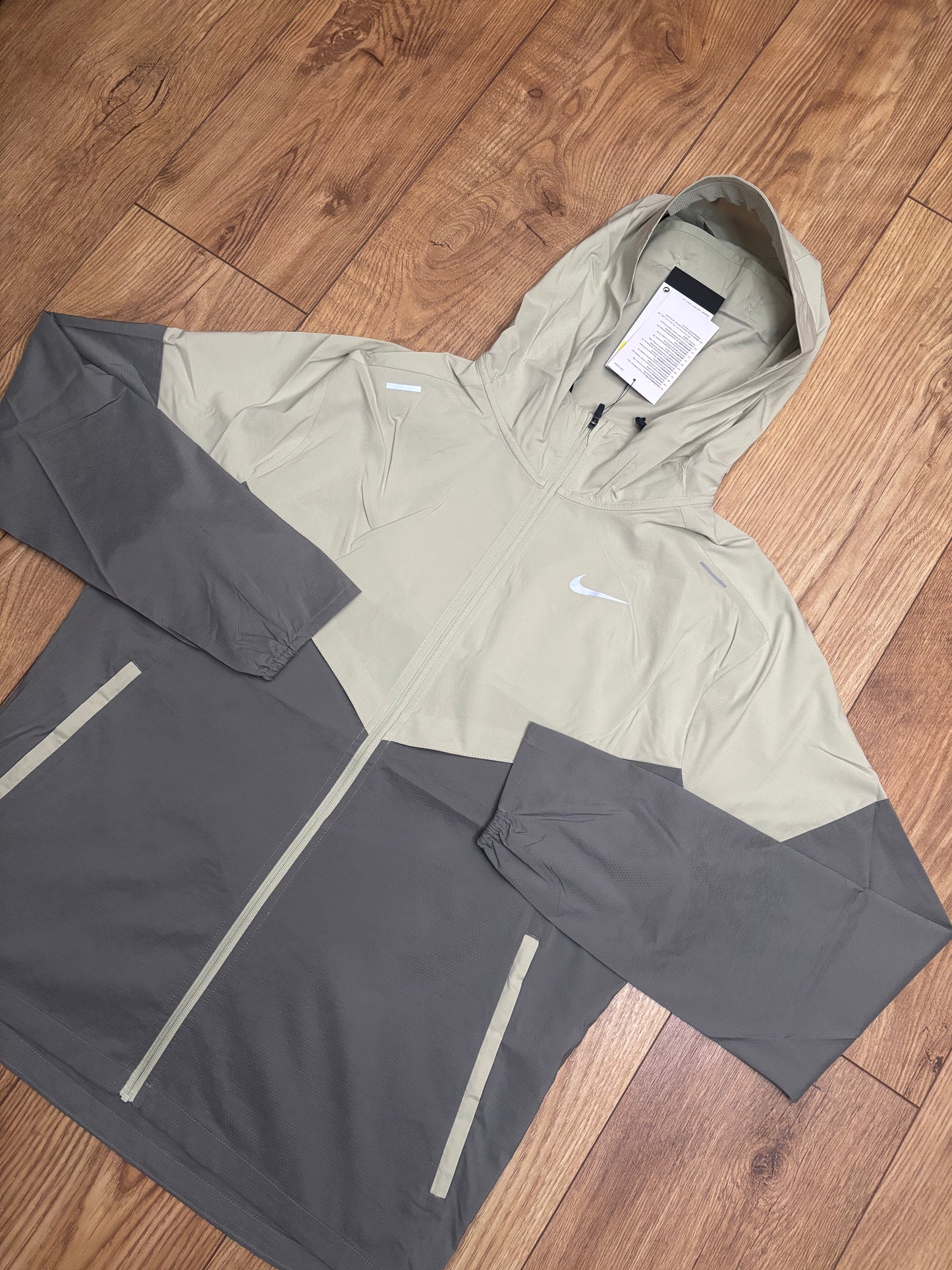 Nike windrunner jacket. Size Large