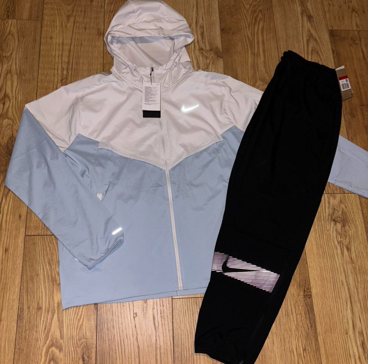 Nike tracksuit. Size Large.