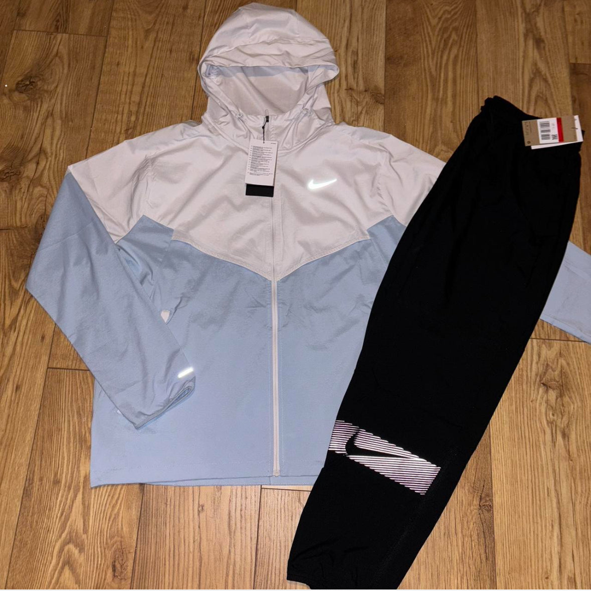 Nike tracksuit. Size Large.