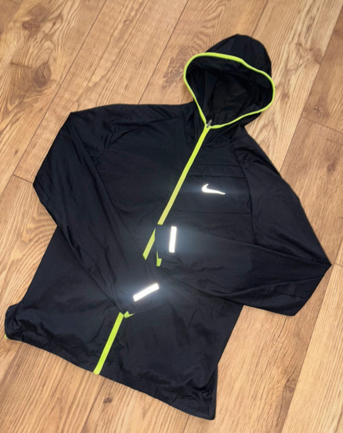 Nike OG neon jacket. Mint condition. Size S
