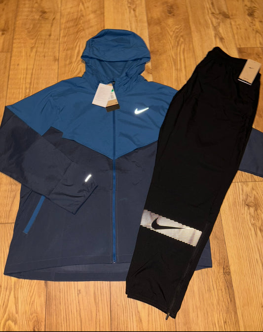 Nike tracksuit. Size XL.