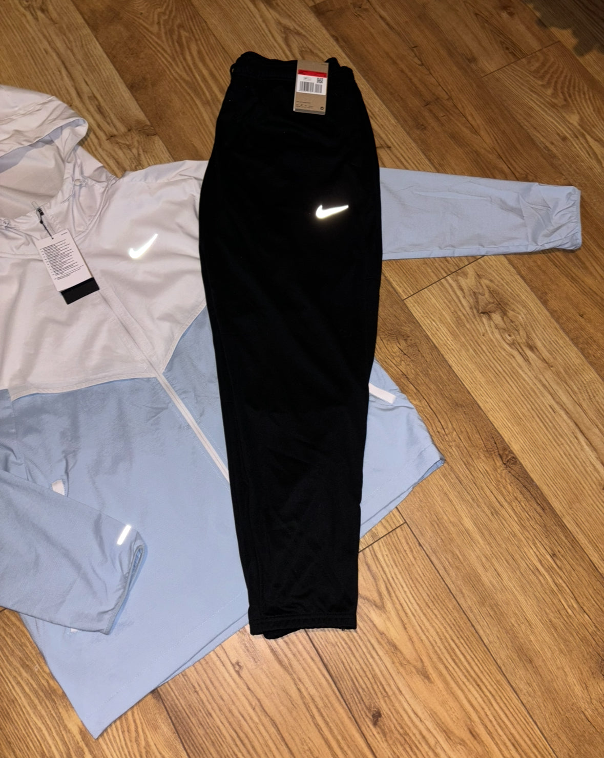 Nike tracksuit. Size Large.