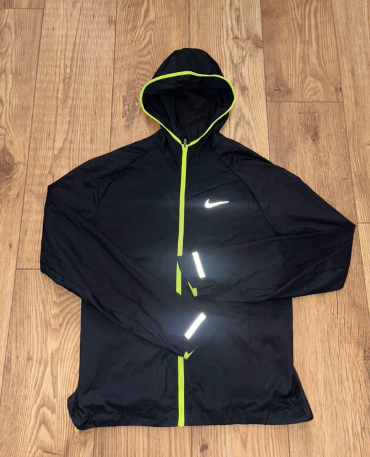 Nike OG neon jacket. Mint condition. Size S
