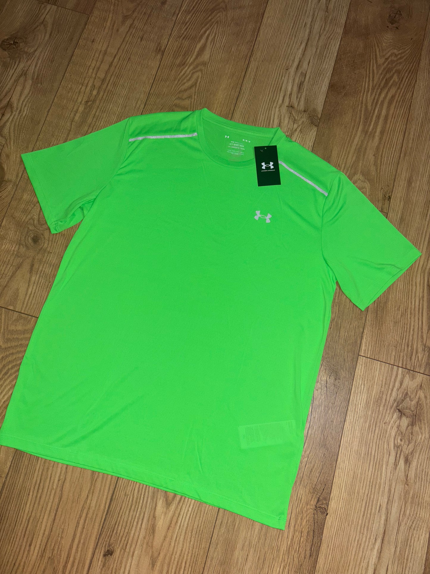 Under Armour T-Shirt. Size Medium.
