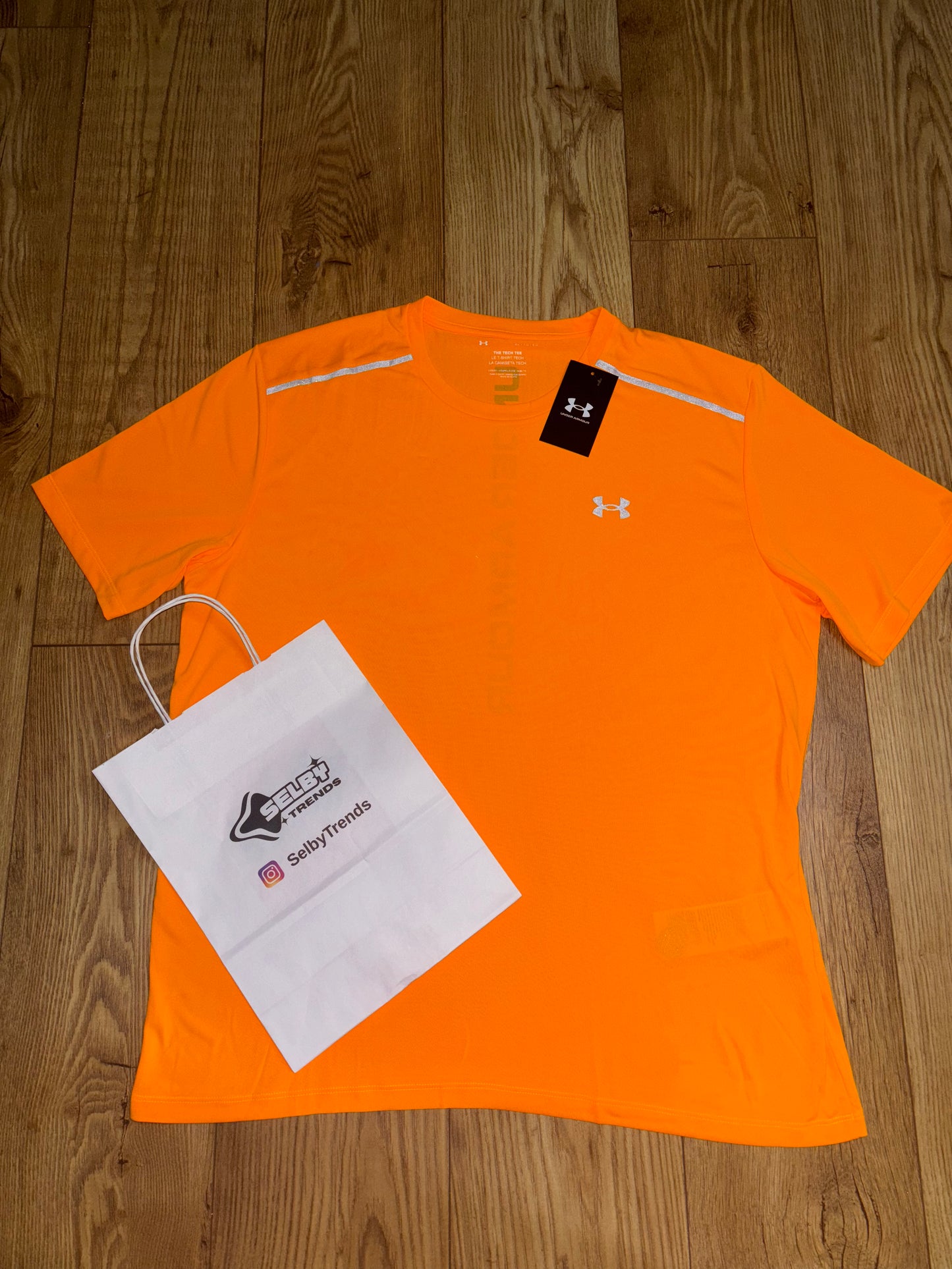 Under Armour T-Shirt. Size XL.
