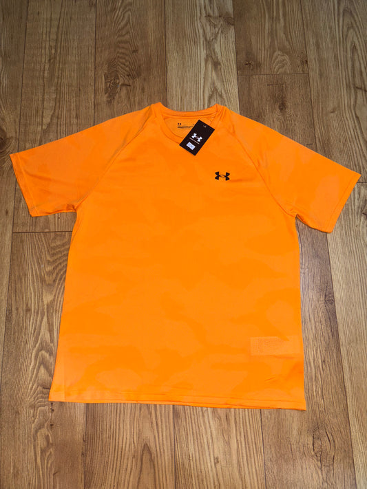 Under Armour T-shirt. Size L/XL.