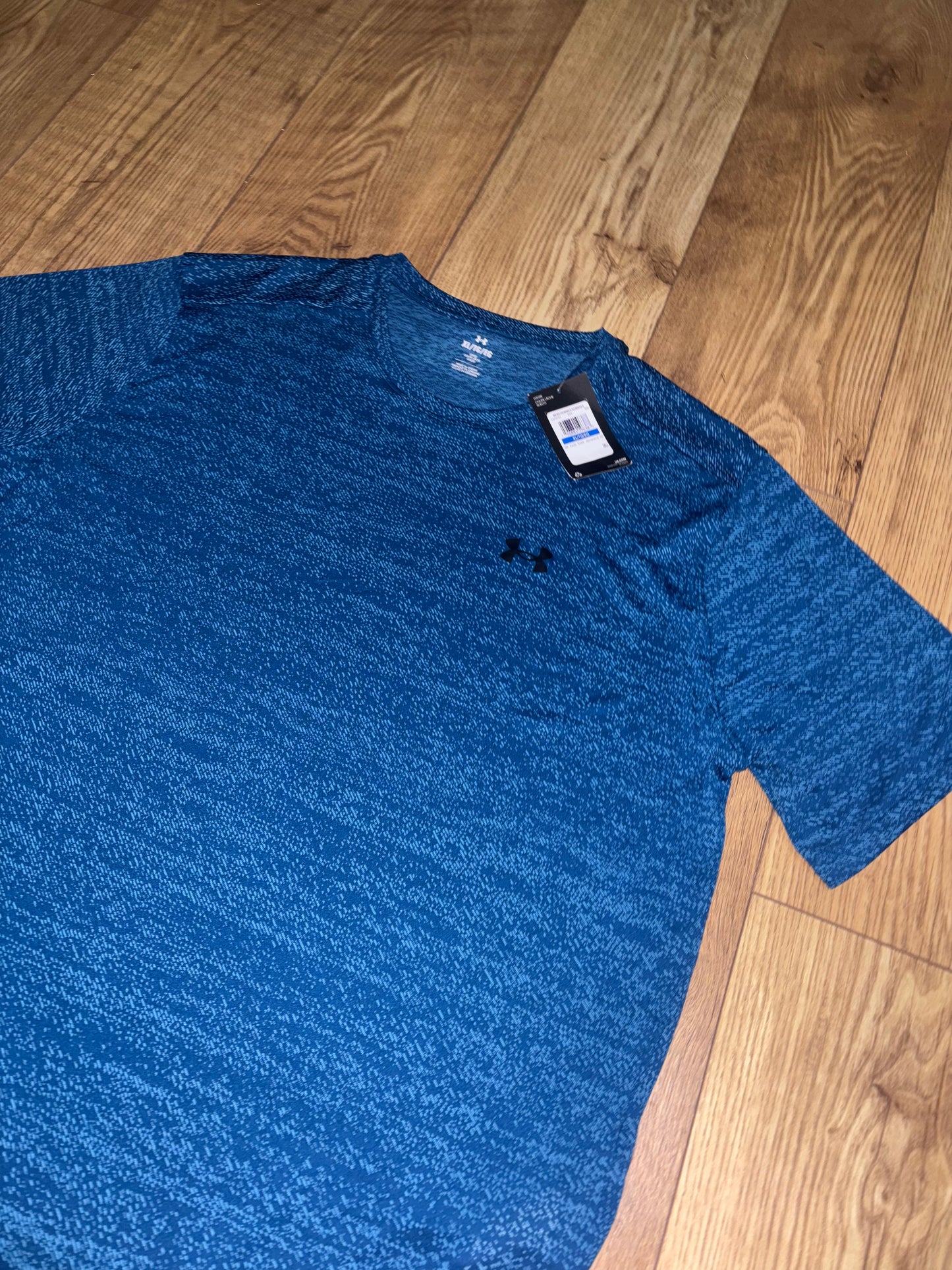 Under Armour T-Shirt. Size XL.
