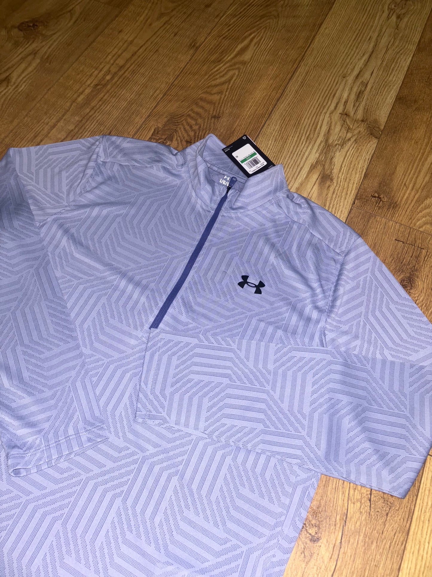 Under Armour 1/4 Zip. Size Large