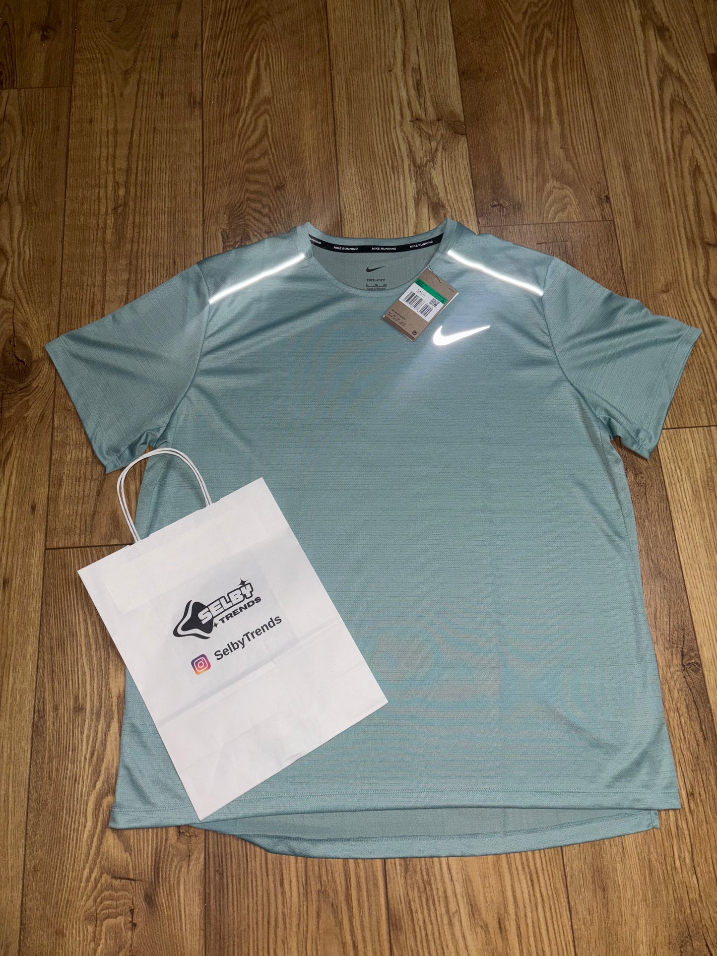 Nike miler T-Shirt. Size XL.