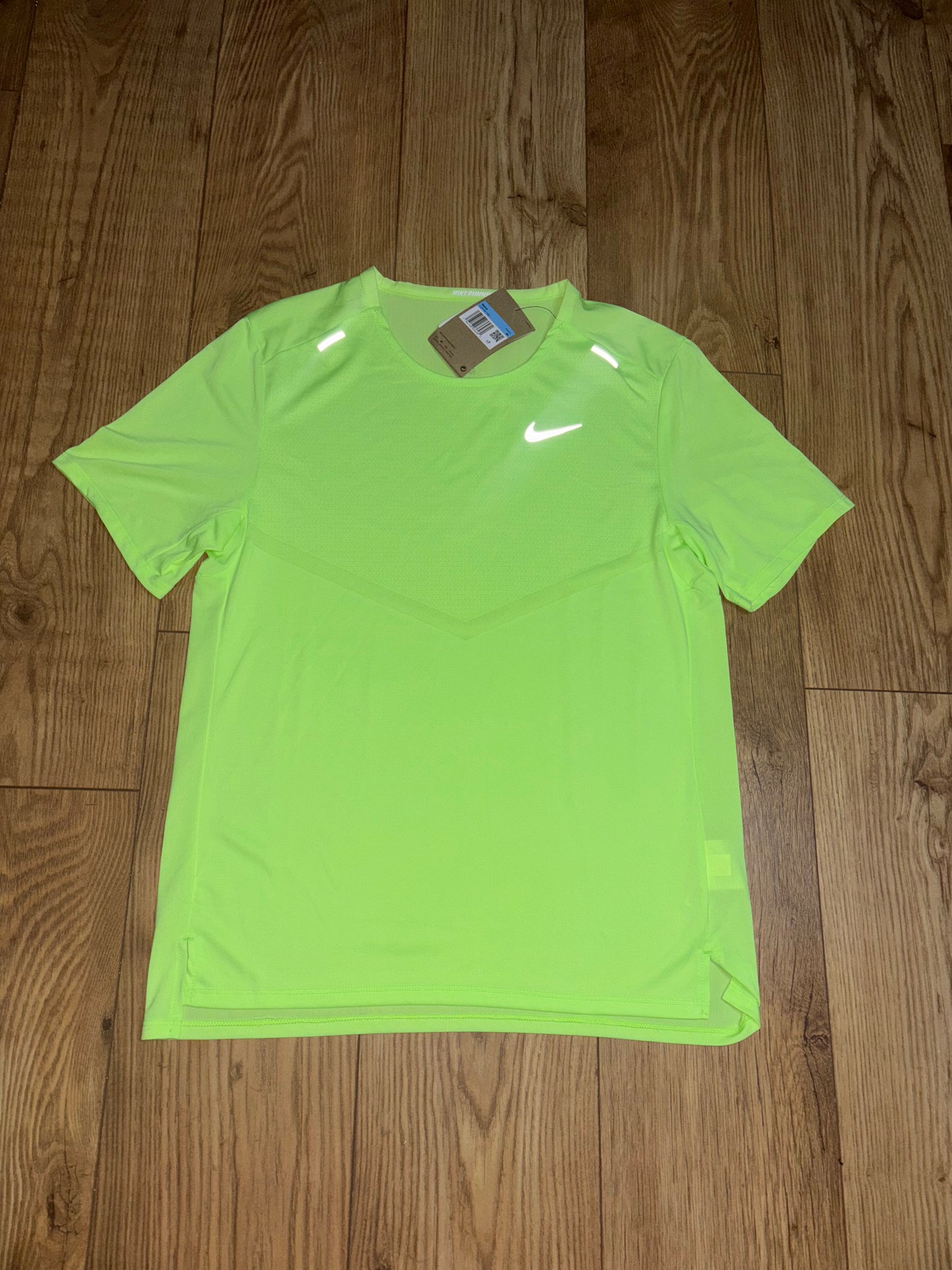 Nike miler T-Shirt. Size Medium.
