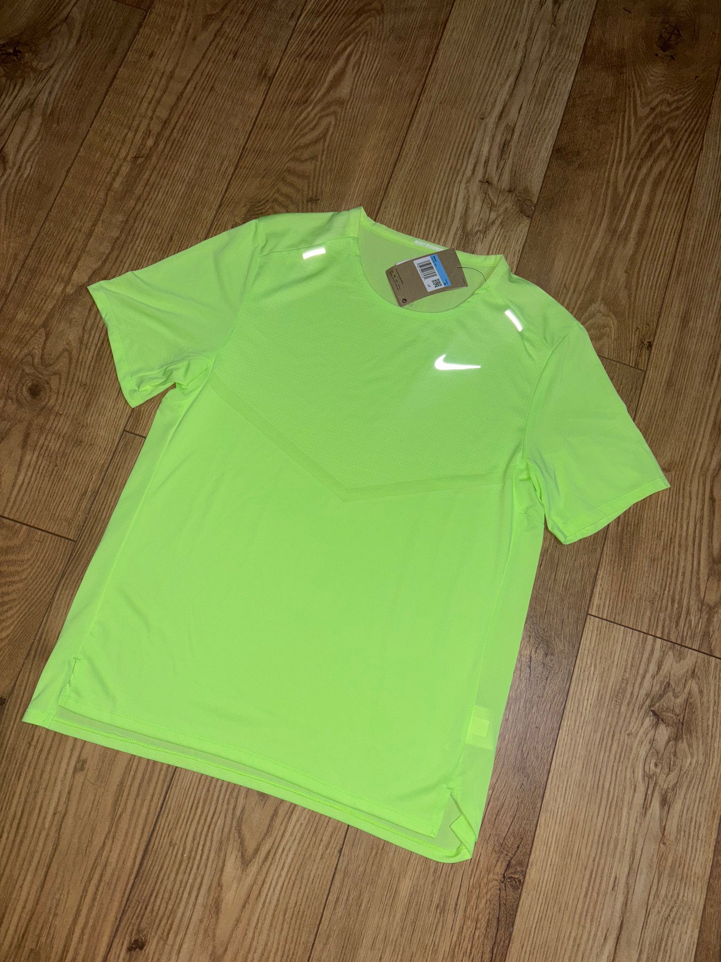 Nike miler T-Shirt. Size Medium.