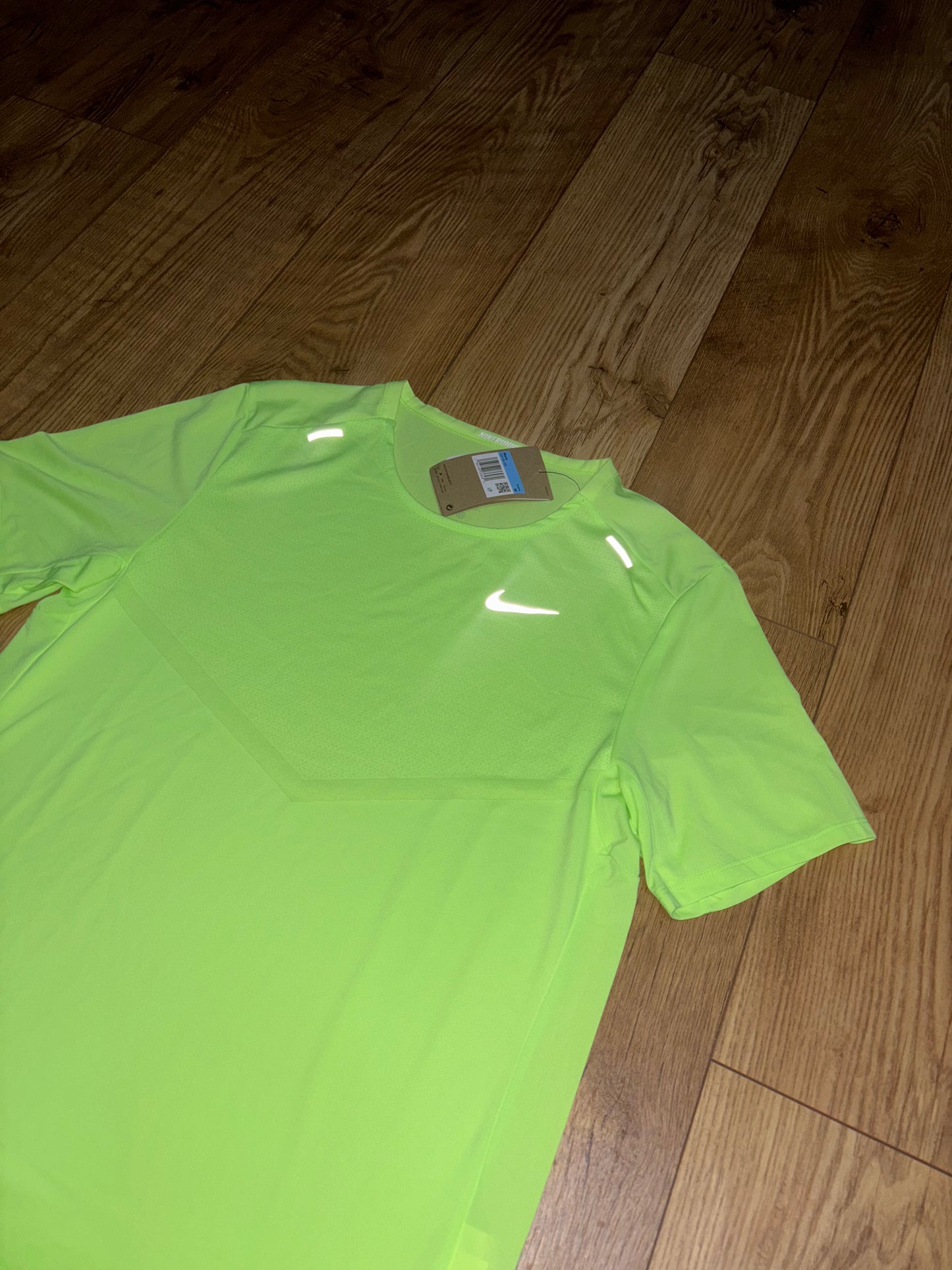 Nike miler T-Shirt. Size Medium.