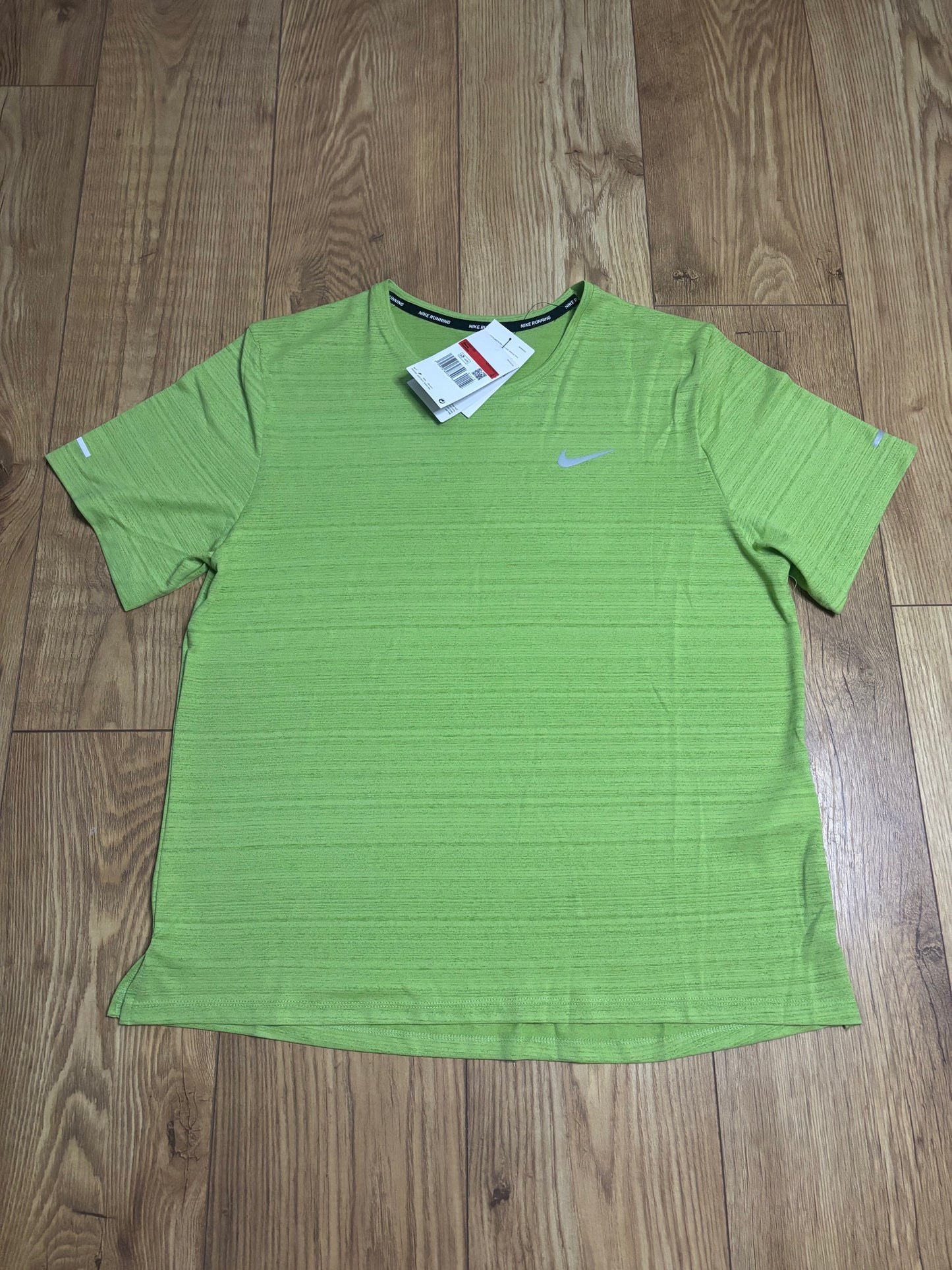 Nike miler T-Shirt. Size Medium.