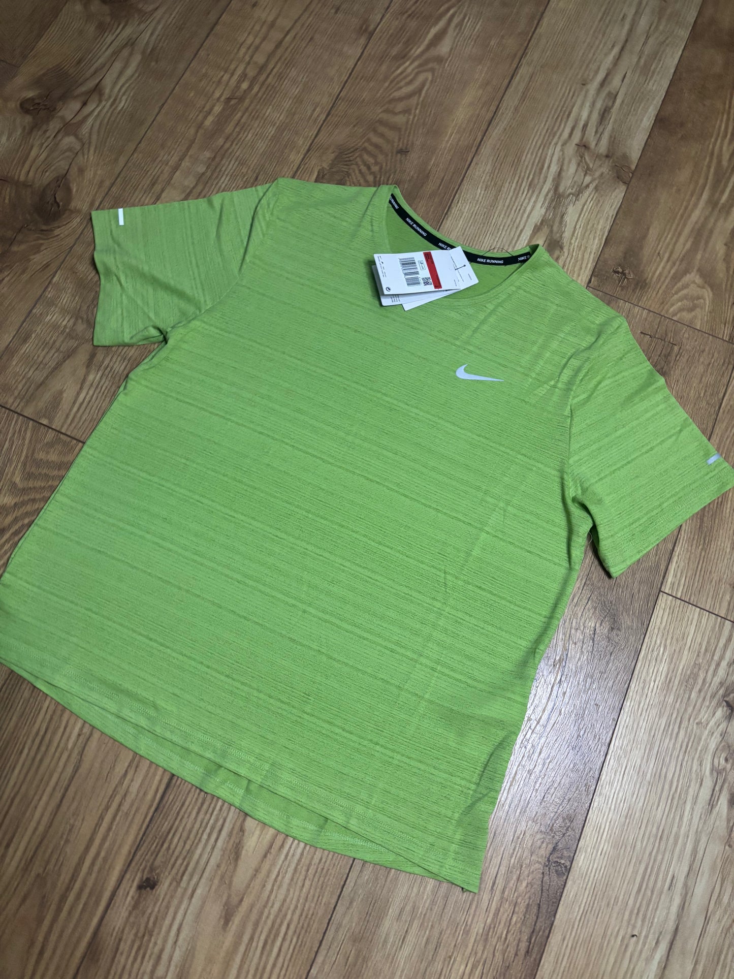 Nike miler T-Shirt. Size Medium.