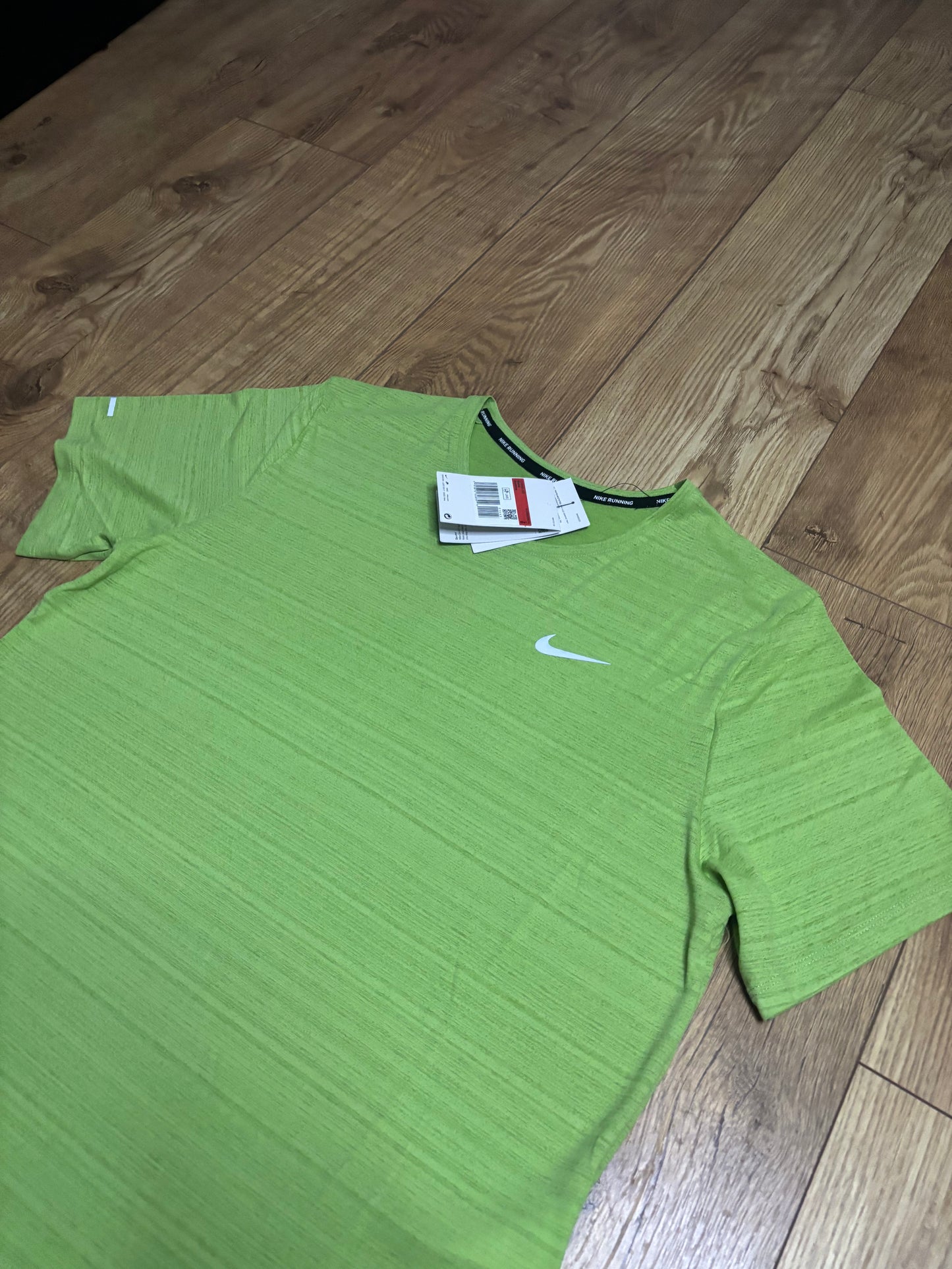 Nike miler T-Shirt. Size Medium.