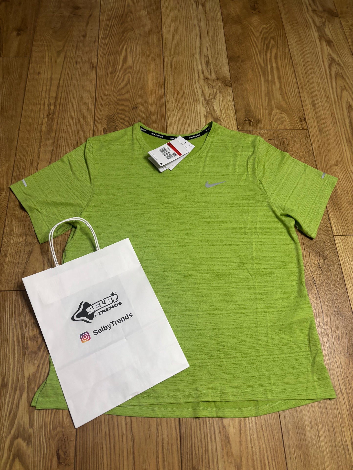Nike miler T-Shirt. Size Medium.