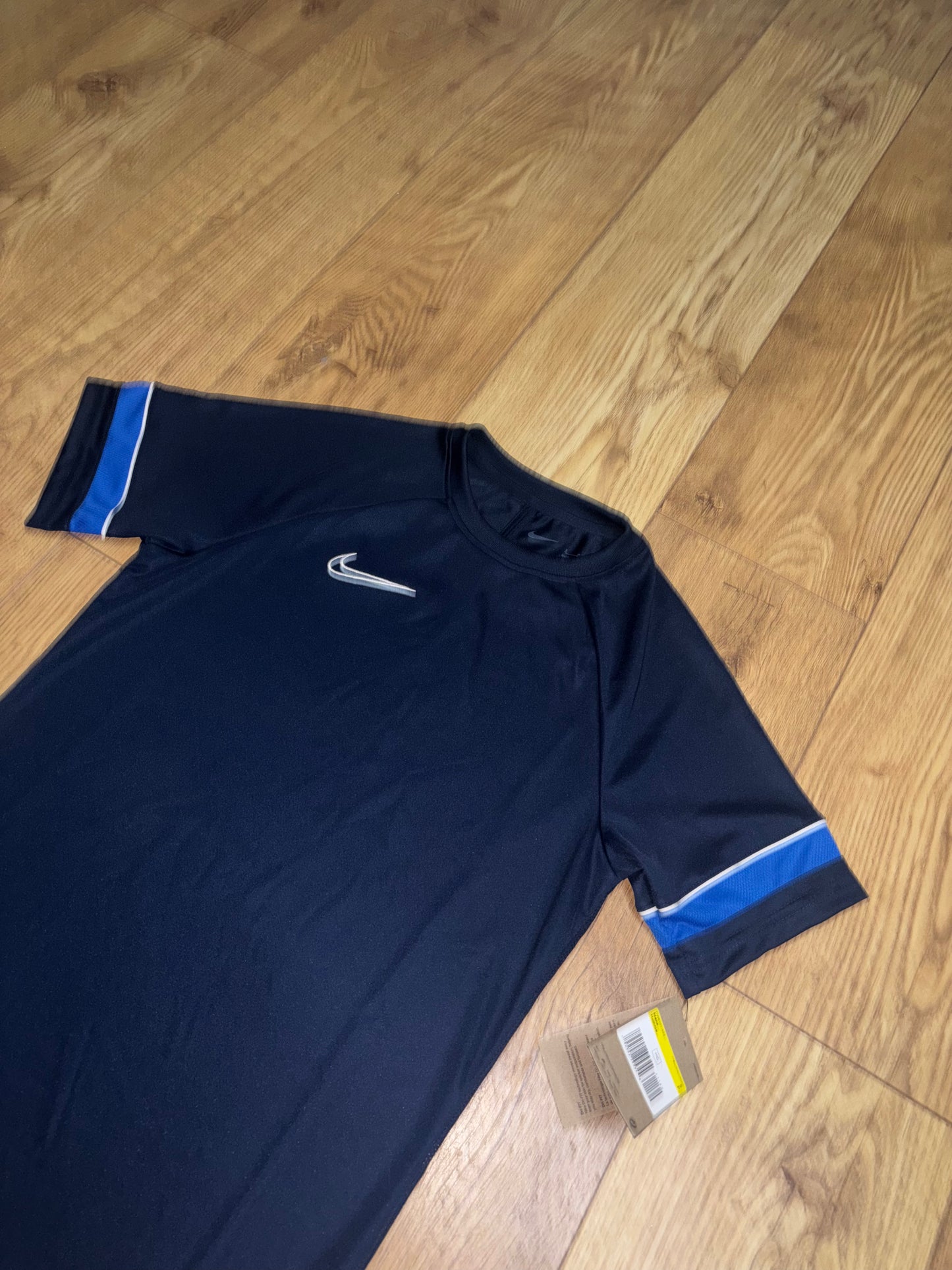 Nike training Swoosh T-Shirt. Size Small.