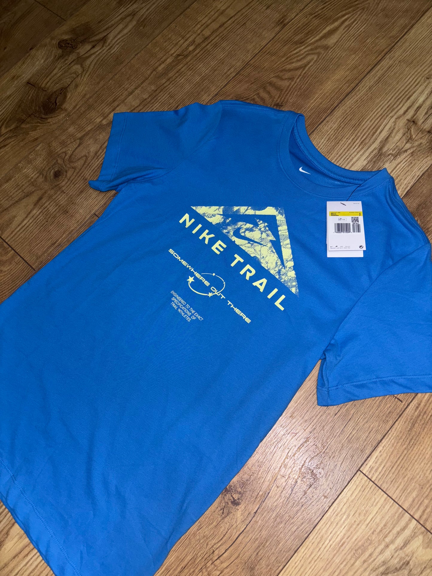 Nike trail T-Shirt. Size Small