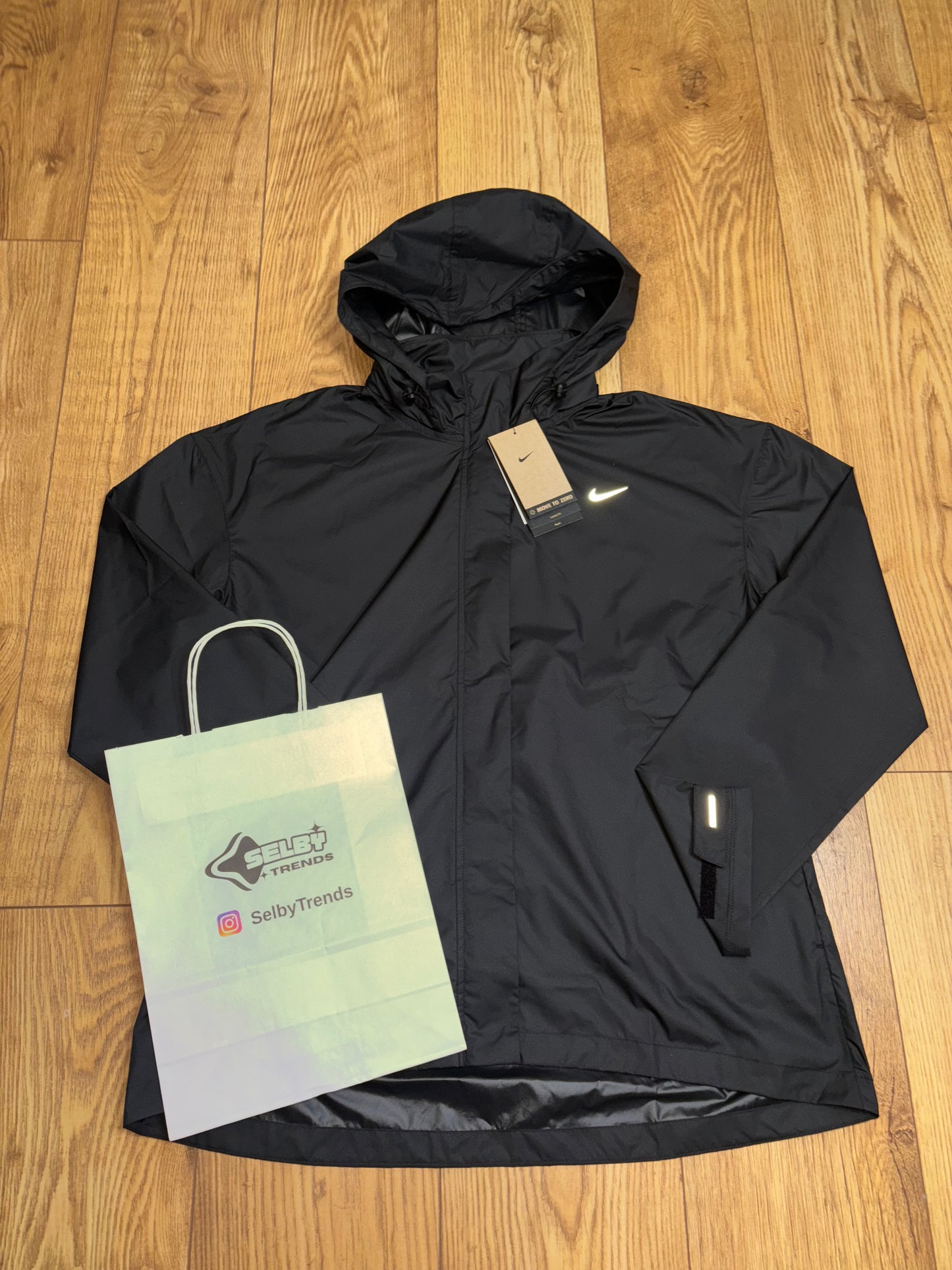 Nike storm jacket. Size Large. (Womens)