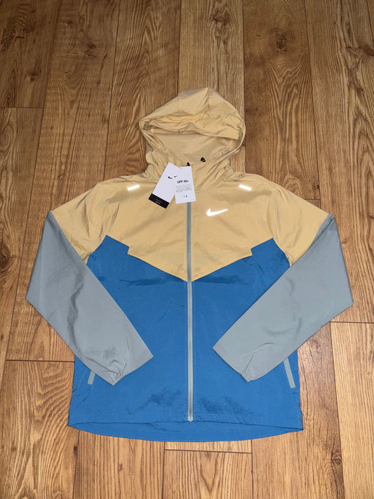 Nike windrunner jacket. Size Small