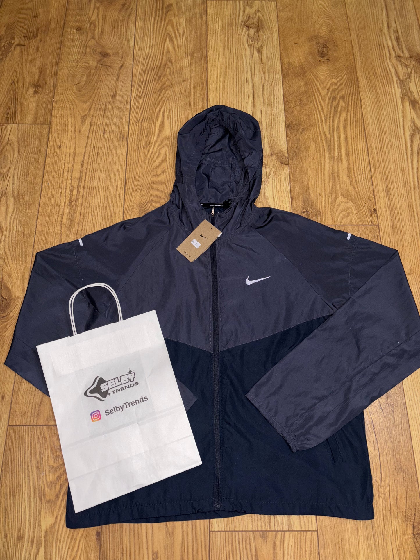 Nike windrunner jacket. Size Small