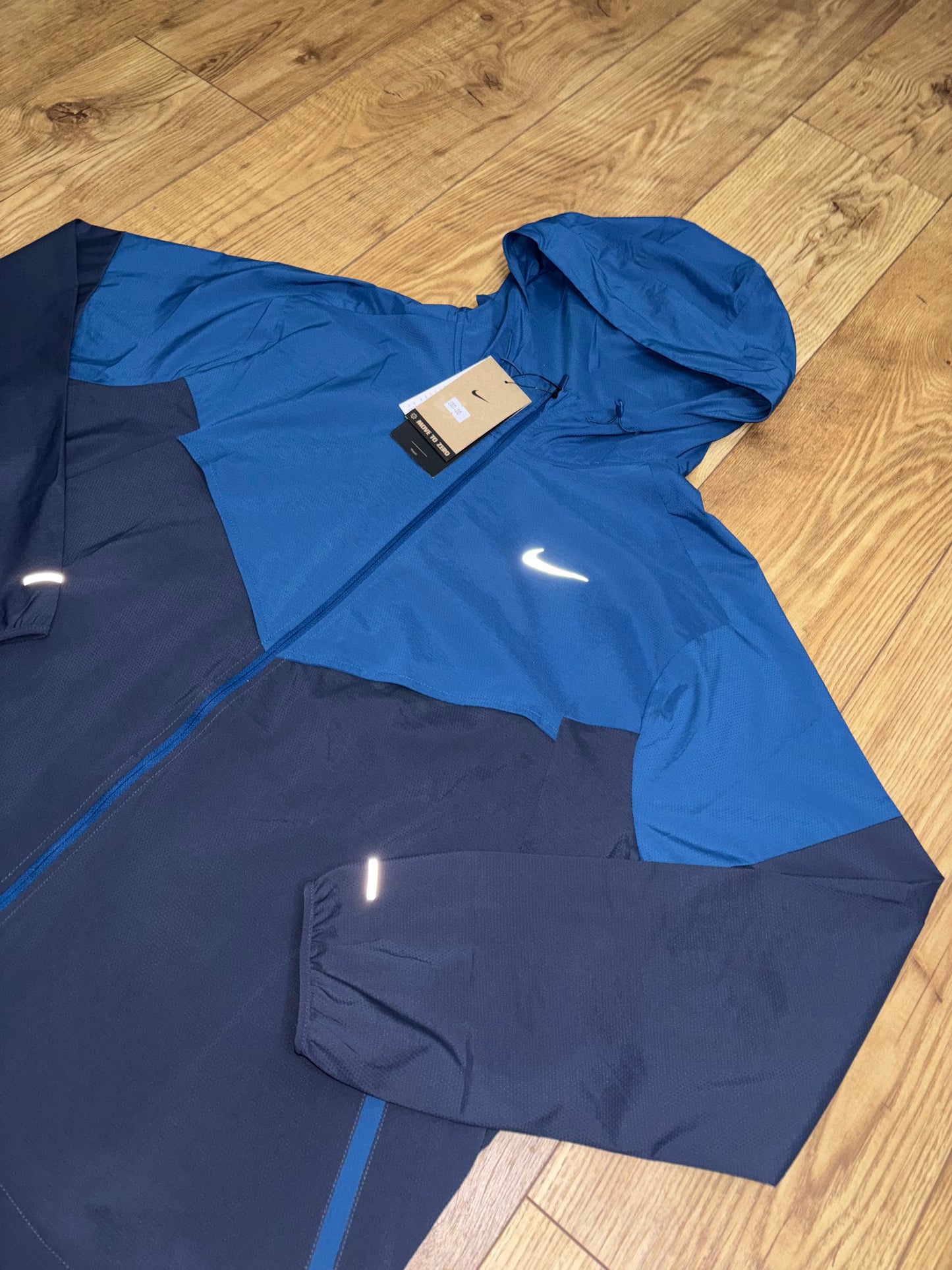Nike windrunner jacket. Size XL.