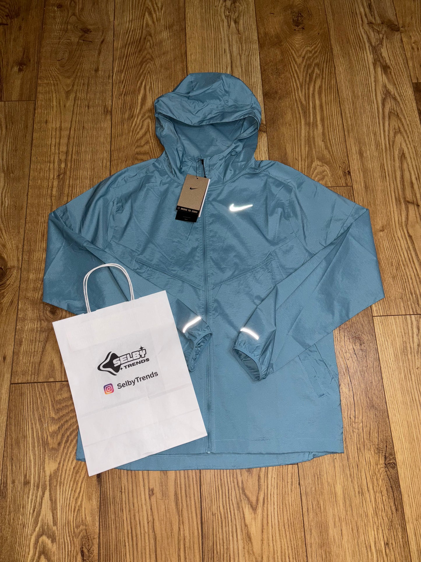 Nike windrunner jacket. Size Small