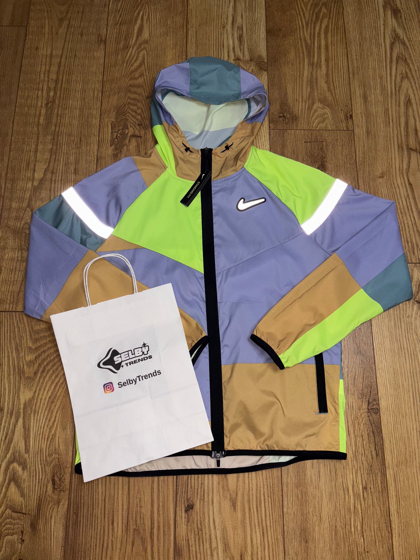 Nike wildrun jacket. Size Small.
