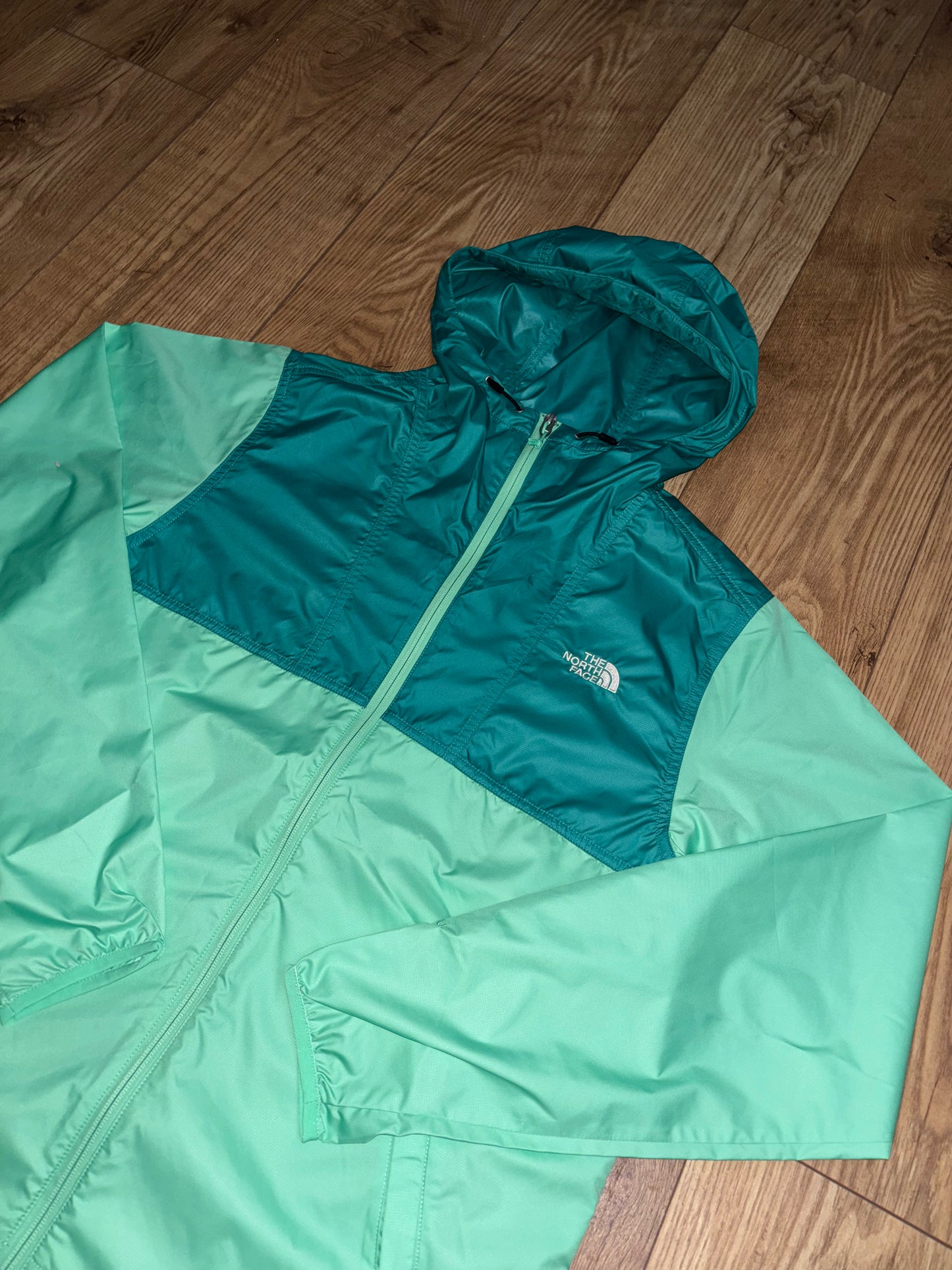 The north face Jacket. Size small.