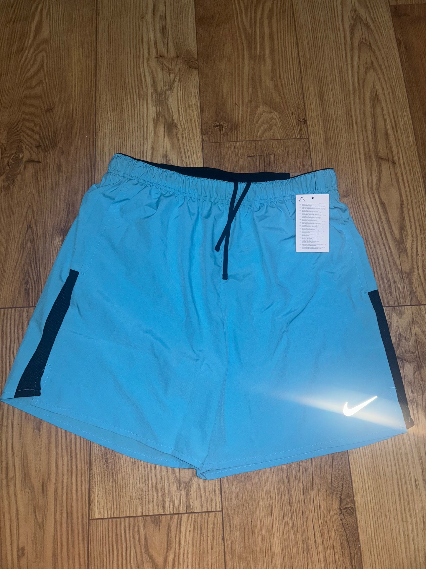 Nike Challenger Shorts. Size Large