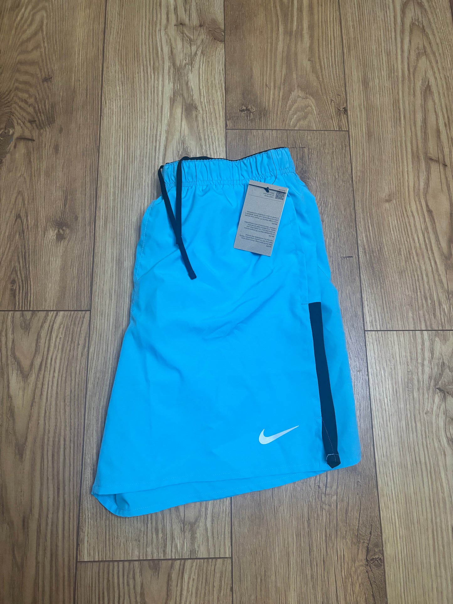 Nike Challenger Shorts. Size Large