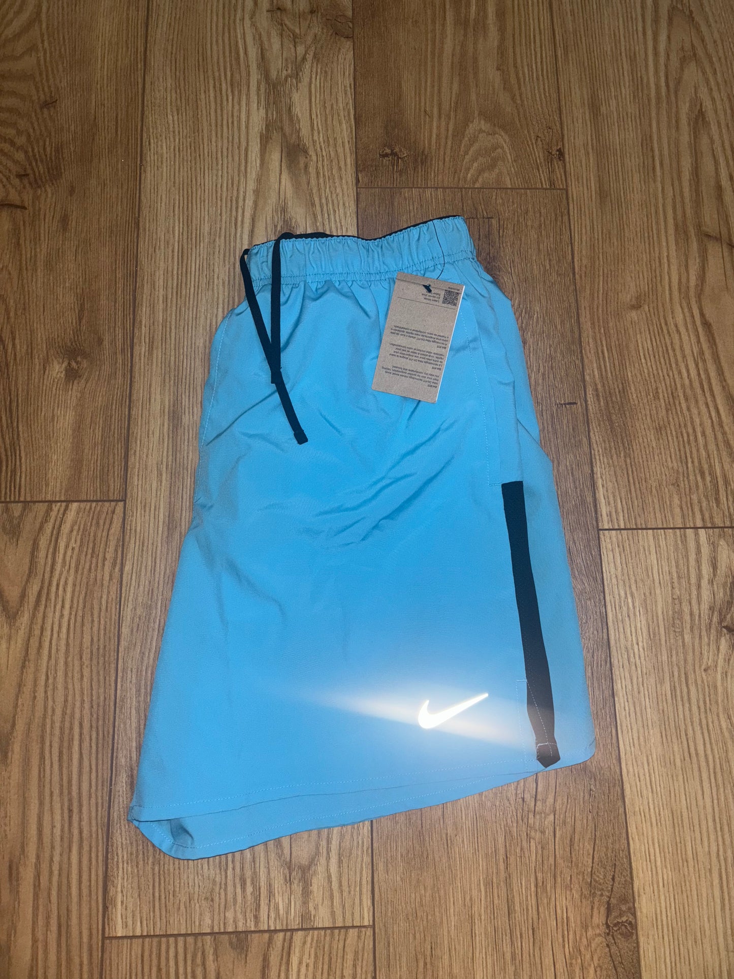 Nike Challenger Shorts. Size Large
