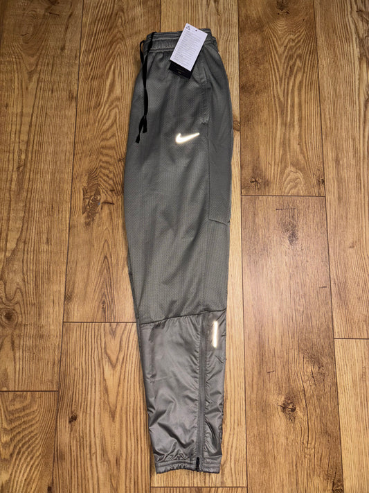 Nike challenger bottoms. Size S/M/L