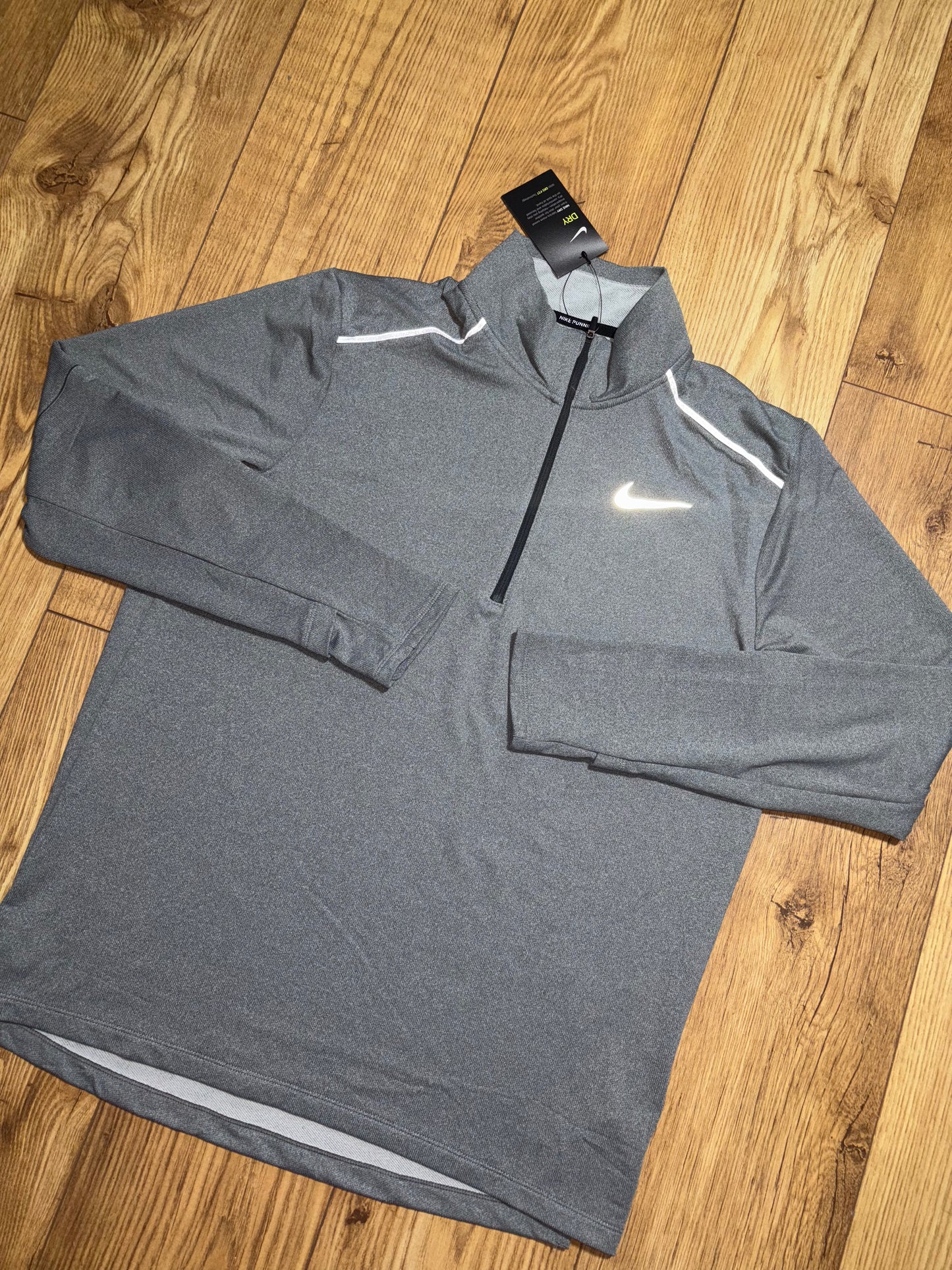 Nike element 1/4 zip. Size Large