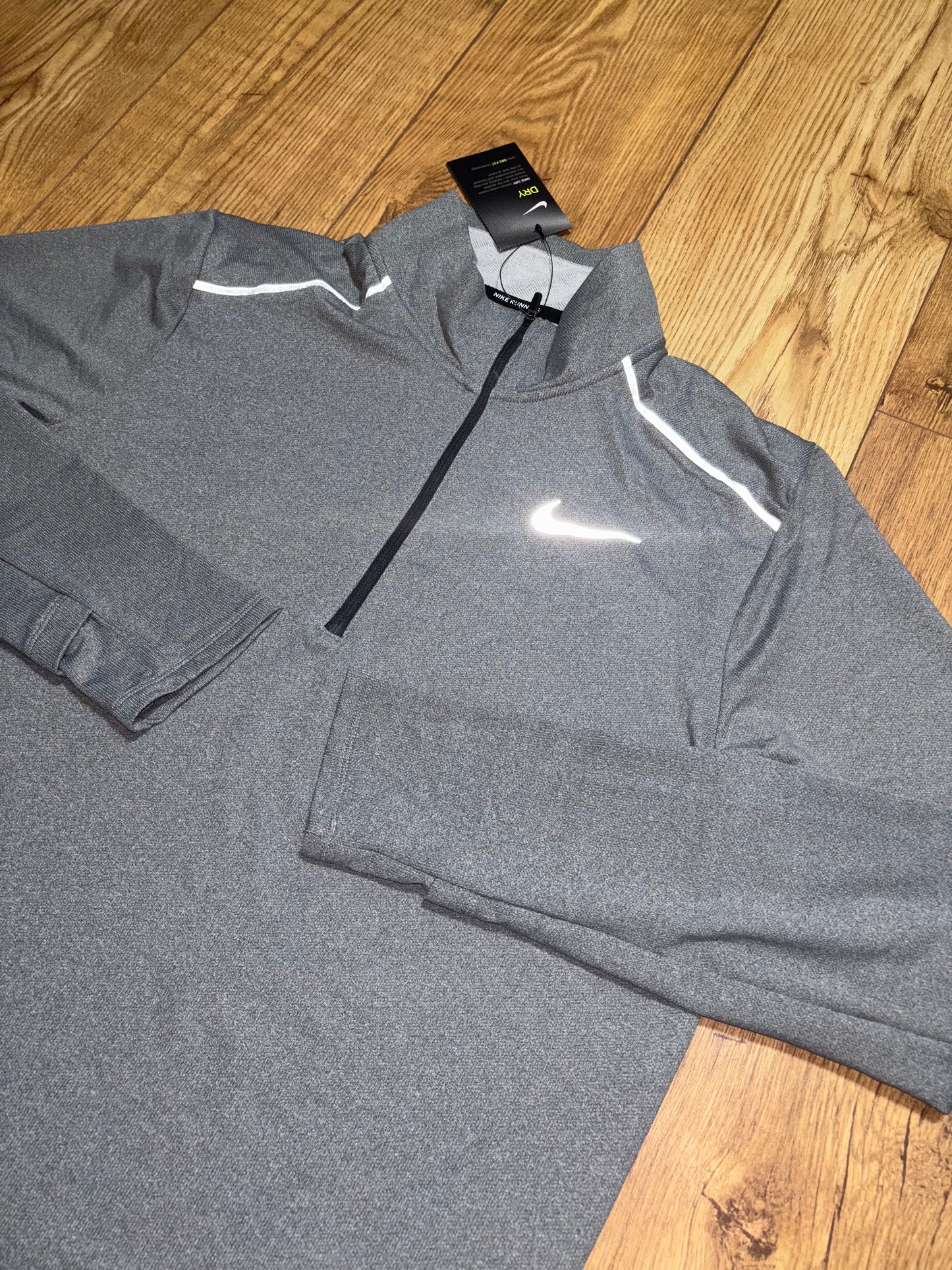 Nike element 1/4 zip. Size Large