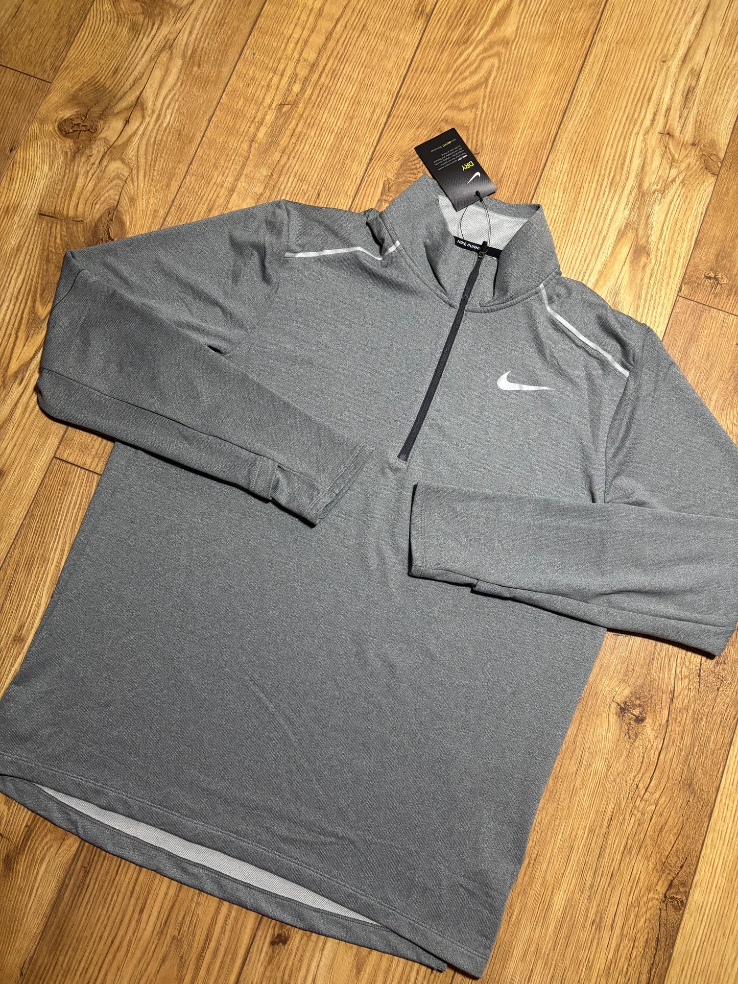 Nike element 1/4 zip. Size Large