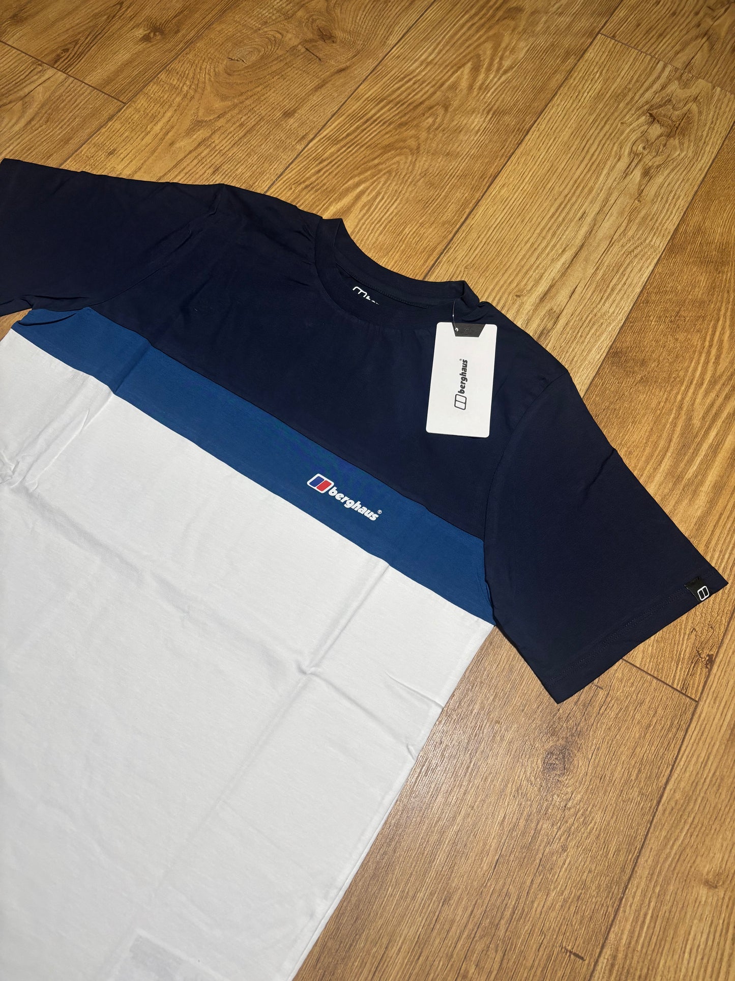 Berghaus T-shirt. Size M/L