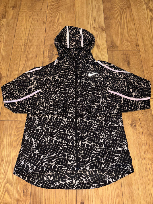 Nike shield jacket. Mint condition. Size S.